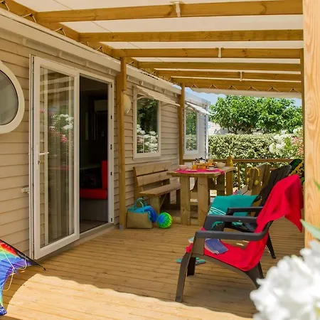 Кемпинг Camping Sunissim Le Castellas. 4 *
